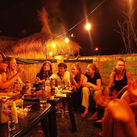 Pinegroove Hostel Vlora Exterior foto