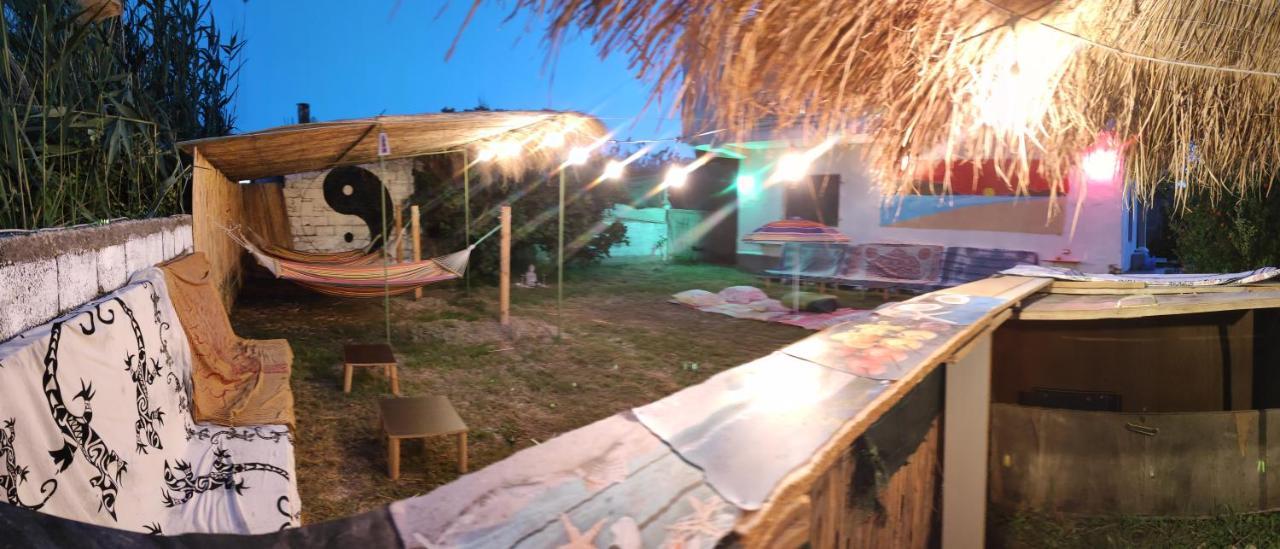 Pinegroove Hostel Vlora Exterior foto